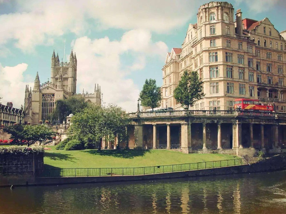 University of Bath  巴斯大学
